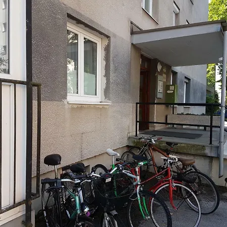 Center * Lublaň